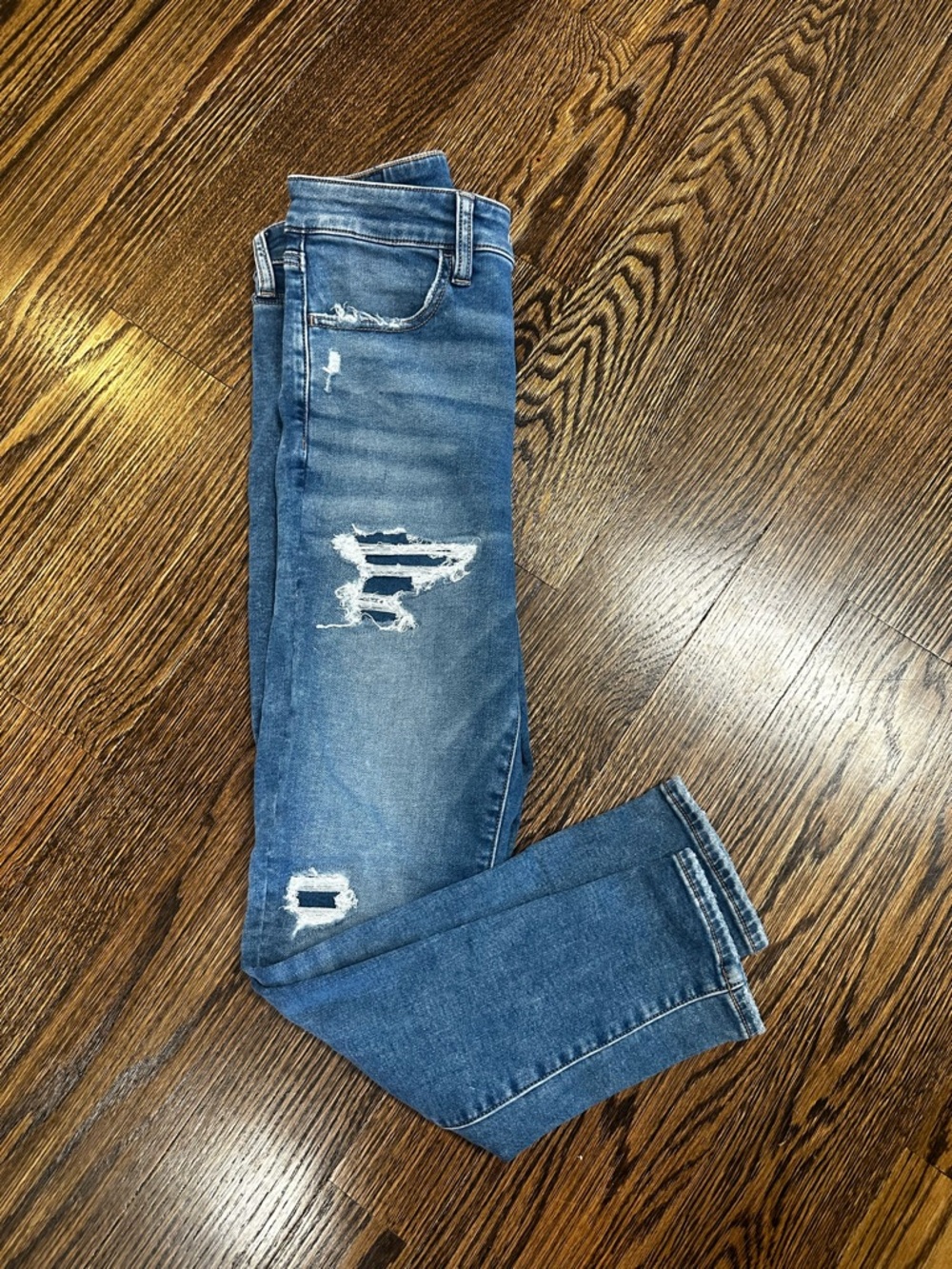 Women’s American Eagle Distressed Blue Denim Jeans